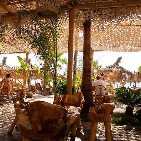 Coastal Luxe Retreat Apartament *