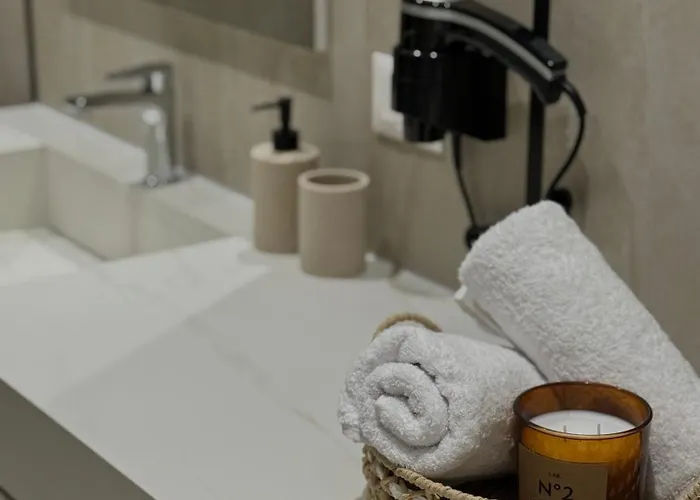 Coastal Luxe Retreat *